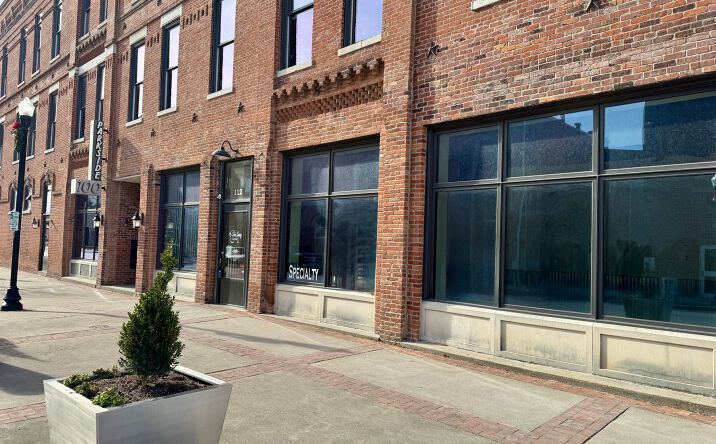 Pictures of Retail, Office, Restaurant property located at 112 Allen St, Owensboro, KY 42303 for lease - image #1