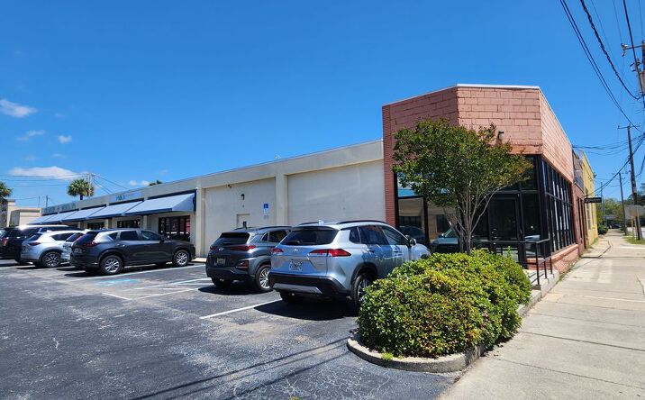 Pictures of Retail property located at 200 E Garden St, Pensacola, FL 32502 for lease - image #1