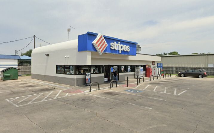 Pictures of Retail property located at 2501 N Ben Jordan St, Victoria, TX 77901 for lease - image #1