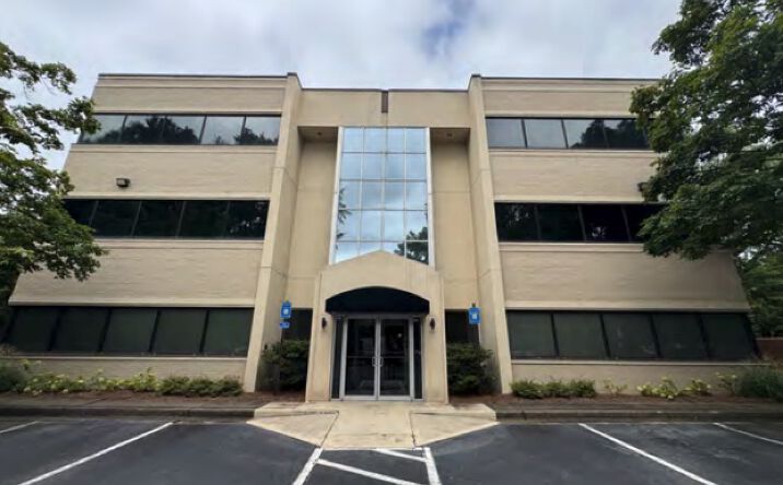 Pictures of Office property located at 5040 Roswell Rd NE, Atlanta, GA 30342 for lease - image #1