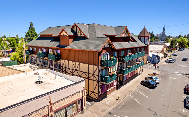 Pictures of Retail, Office property located at 165 E Charles St, Mt Angel, OR 97362 for lease - image #1
