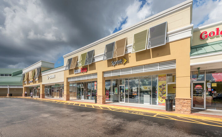 Pictures of Retail, Restaurant property located at 600 N University Dr, Pembroke Pines, FL 33024 for lease - image #1