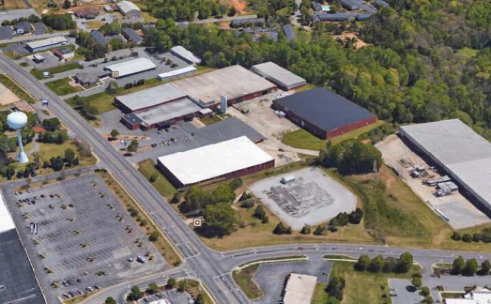 Pictures of Industrial property located at 460 East Plaza Drive, Mooresville, NC 28115 for lease - image #1