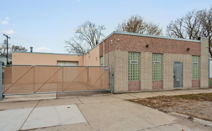 Pictures of Office, Industrial property located at 23409 Dequindre Rd, Hazel Park, MI 48030 for lease - image #1