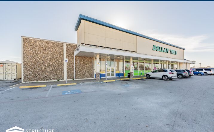 Pictures of Retail property located at 908 E Pioneer Pkwy, Arlington, TX 76010 for lease - image #1
