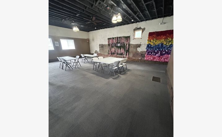 Pictures of Retail, Office, Restaurant property located at 1668 Locust St, Terre Haute, IN 47807 for lease - image #1