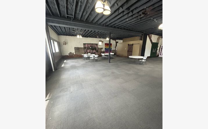 Pictures of Retail, Office, Special Purpose property located at 1668 Locust St, Terre Haute, IN 47807 for lease - image #1