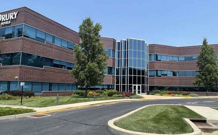 Pictures of Office property located at 13075 Manchester Rd, Des Peres, MO 63131 for lease - image #1