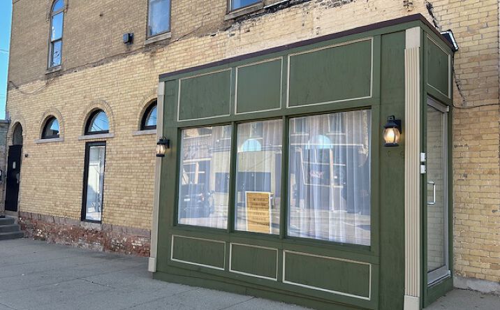 Pictures of Retail, Office, Special Purpose property located at 222 N Benton St., Woodstock, Illinois, Woodstock, IL 60098 for lease - image #1