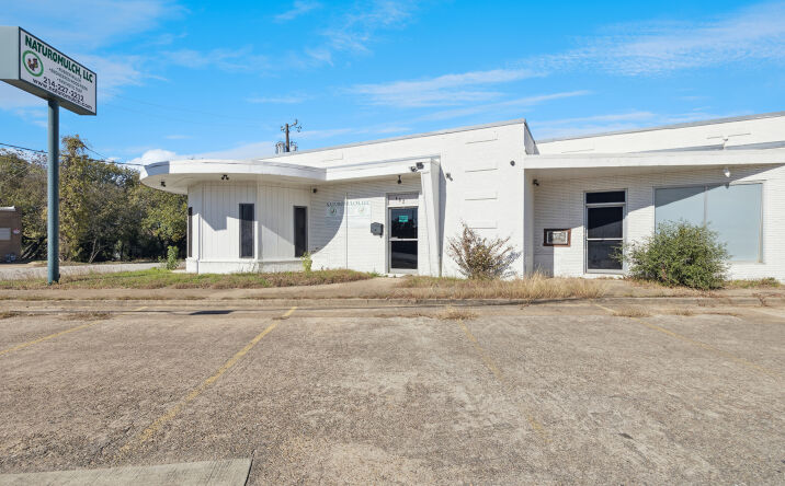 Pictures of Office, Industrial property located at 602 Davis St, Grand Prairie, TX 75050 for lease - image #1