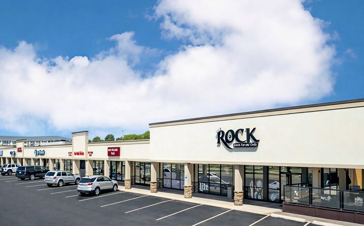 Pictures of Retail property located at 920 W Main St, Sun Prairie, WI 53590 for lease - image #1