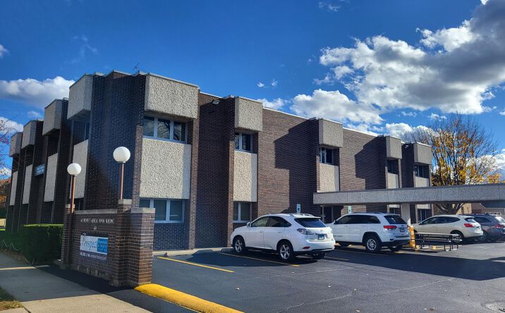 Pictures of Office property located at 601 Central Rd, Mt Prospect, IL 60056 for lease - image #1