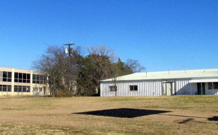 Pictures of Office, Industrial property located at 2402-2420 N I-35E, Lancaster, TX 75134 for lease - image #1