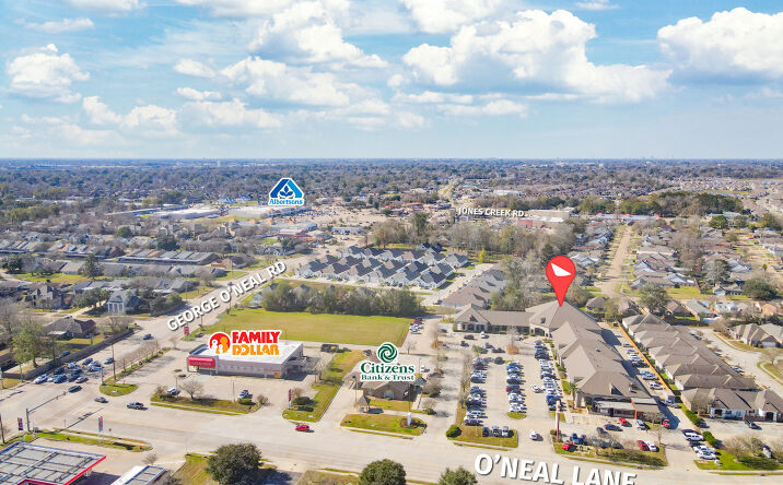Pictures of Retail property located at 4710 O'Neal Ln, Baton Rouge, LA 70817 for lease - image #1