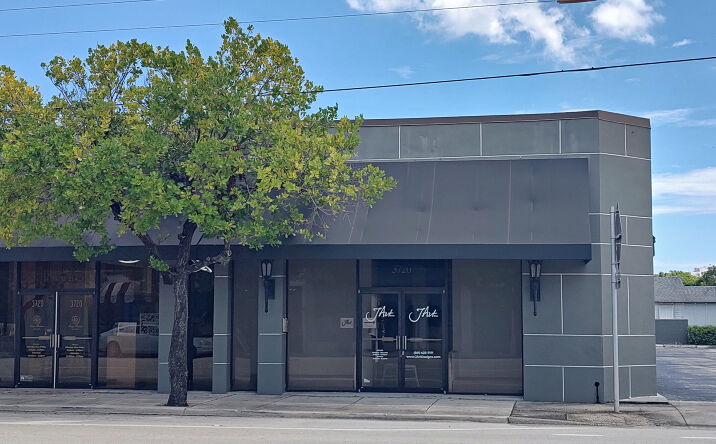 Pictures of Retail property located at 3720 S Dixie Hwy, West Palm Beach, FL 33405 for lease - image #1