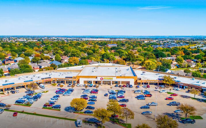 Pictures of Retail, Restaurant property located at 1565 W Main St, Lewisville, TX 75067 for lease - image #1