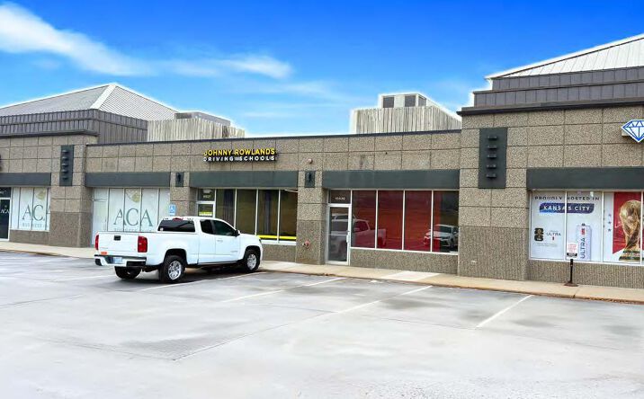 Pictures of Retail property located at 16629 Midland Dr, Shawnee, KS 66217 for lease - image #1