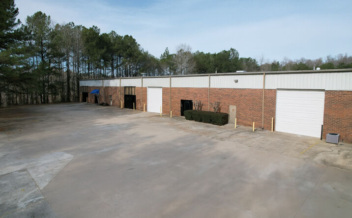 Pictures of Office, Industrial property located at 3004 Spring Industrial Dr, Powder Springs, GA 30127 for lease - image #1
