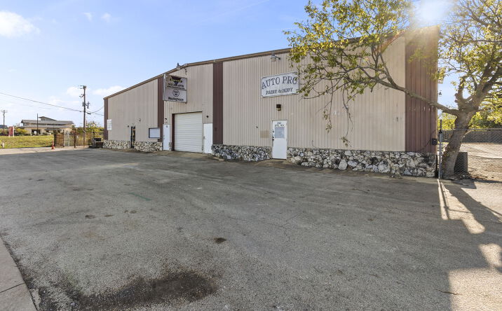 Pictures of Industrial, Retail, Land property located at 290 Wonder World Dr, San Marcos, TX 78666 for lease - image #1