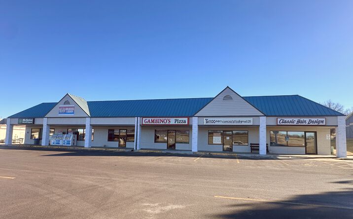 Pictures of Retail, Office, Restaurant property located at 3617 NW 46th St, Topeka, KS 66618 for lease - image #1