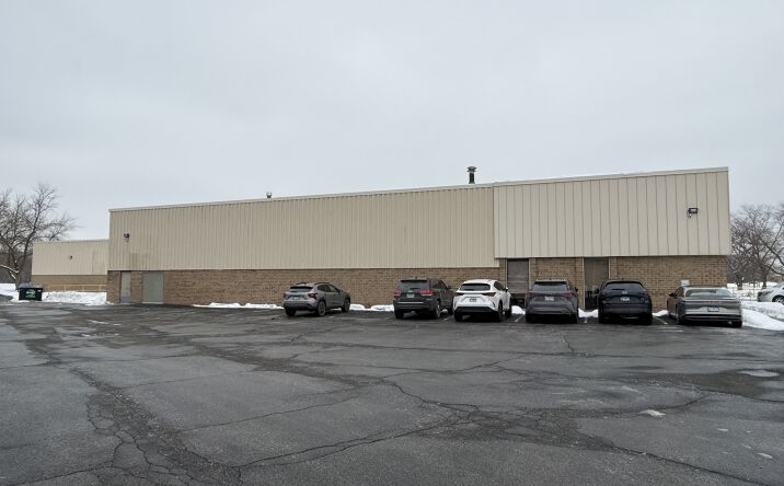 Pictures of Industrial property located at 950 Tower Rd, Mundelein, IL 60060 for lease - image #1