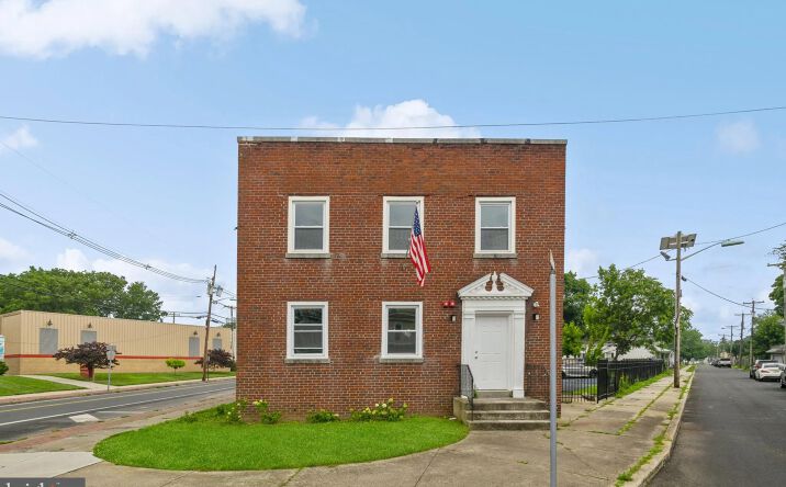 Pictures of Office property located at 250 Warren Street Unit 1ST FLR, Beverly, NJ 08010 for lease - image #1