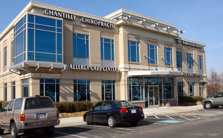 Pictures of Retail property located at 3910 Centreville Rd, Chantilly, VA 20151 for lease - image #1