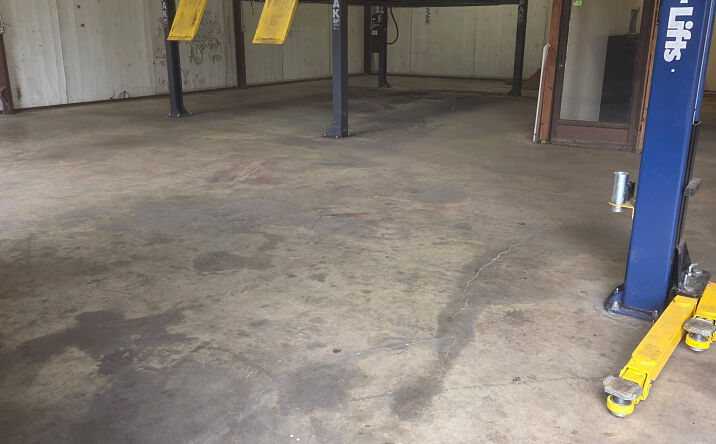 Pictures of Retail, Industrial, Land property located at 817 Shady Grove Rd, Adamsville, AL 35005 for lease - image #1
