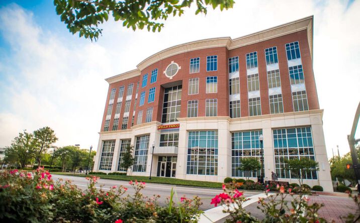 Pictures of Office property located at 300 N. Third Street, Wilmington, NC 28401 for lease - image #1