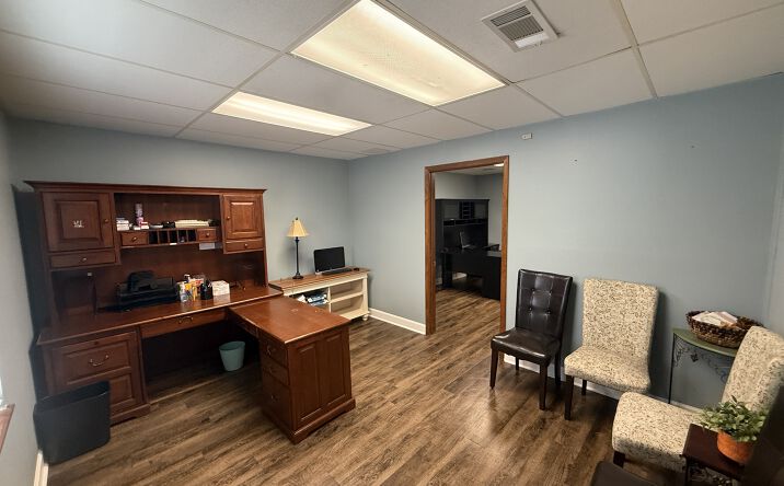 Pictures of Office property located at 124 Salem Ct, Tallahassee, FL 32301 for lease - image #1