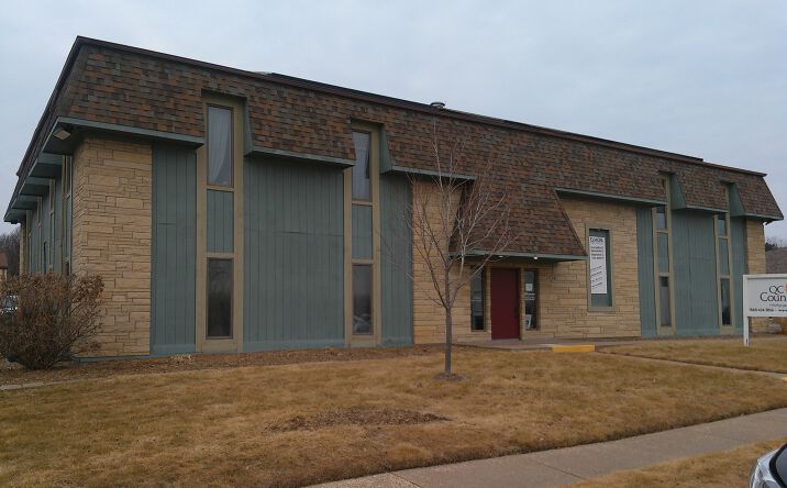 Pictures of Office property located at 2038 E 38th St, Davenport, IA 52807 for lease - image #1