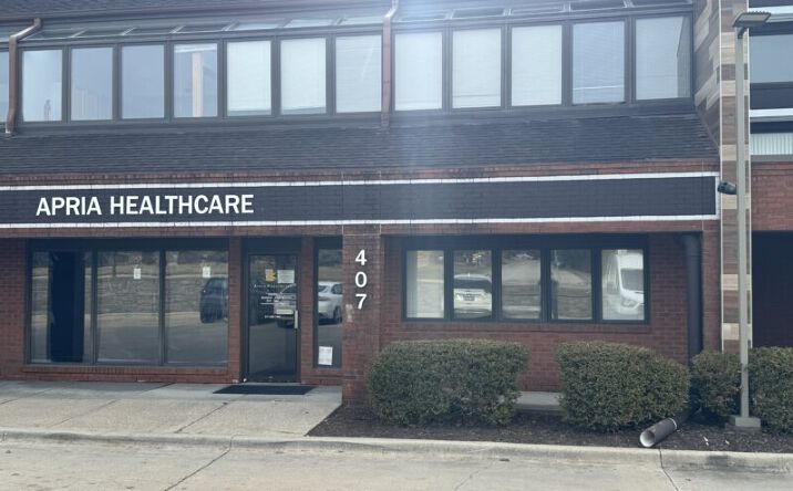 Pictures of Office, Retail property located at 407 Devonshire Dr, Champaign, IL 61820 for lease - image #1