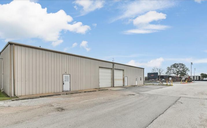 Pictures of Industrial property located at 11230 Timbertech Ln, Tomball, TX 77375 for lease - image #1