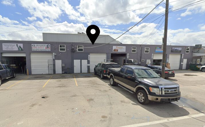 Pictures of Industrial property located at 1646 W 31st Pl, Hialeah, FL 33012 for lease - image #1