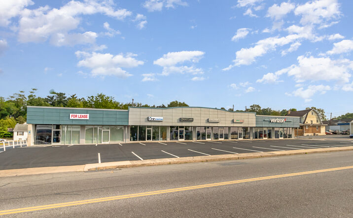 Pictures of Retail property located at 1015 Market St, Lemoyne, PA 17043 for lease - image #1
