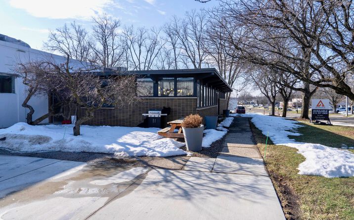 Pictures of Office property located at 2350 Oak Industrial Dr NE, Grand Rapids, MI 49505 for lease - image #1
