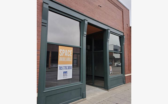 Pictures of Retail property located at 1120 Moro St, Manhattan, KS 66502 for lease - image #1