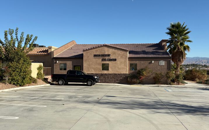 Pictures of Office property located at 16177 Kamana Rd, Apple Valley, CA 92307 for lease - image #1