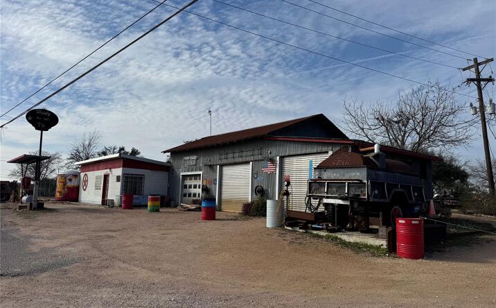 Pictures of Retail, Industrial, Special Purpose property located at 7080 US-290, Dripping Springs, TX 78620 for lease - image #1