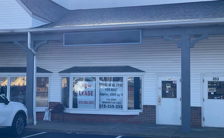 Pictures of Office, Retail property located at 347 W Bethalto Blvd, Bethalto, IL 62010 for lease - image #1