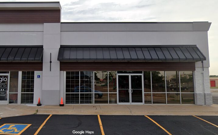 Pictures of Retail property located at 128 E 33rd St, Edmond, OK 73013 for lease - image #1