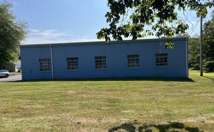 Pictures of Industrial property located at 644 Amity Rd, Bethany, CT 06524 for lease - image #1
