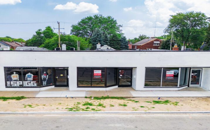 Pictures of Retail, Office property located at 22220–22228 Gratiot Avenue, Eastpointe, MI 48021 for lease - image #1