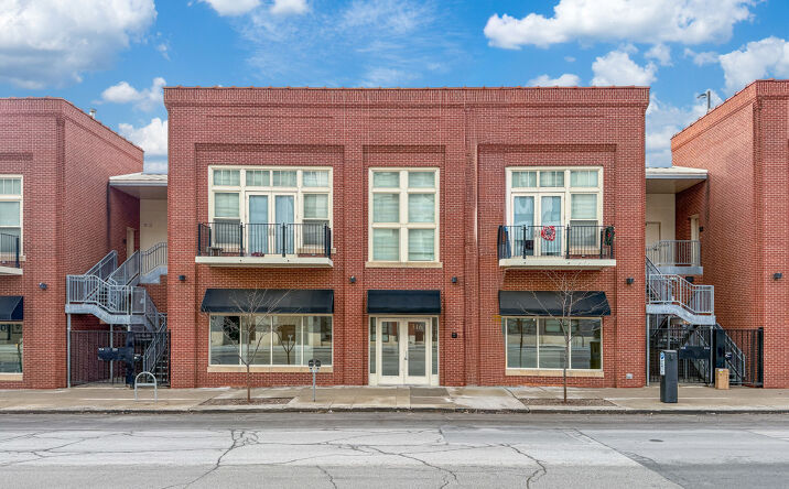 Pictures of Retail property located at 316 E 6th St, Des Moines, IA 50309 for lease - image #1