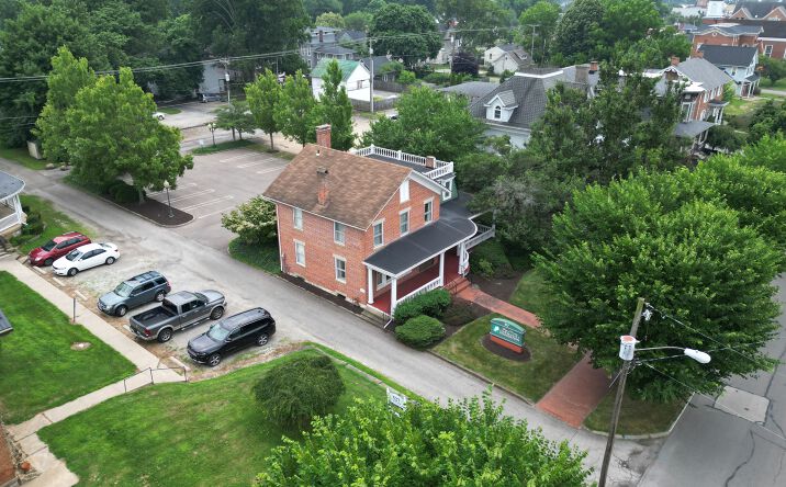 Pictures of Office property located at 517 N Market St, Wooster, OH 44691 for lease - image #1