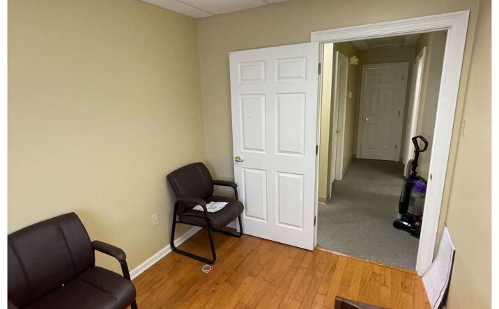 Pictures of Office property located at 11736 Newcastle Ave, Baton Rouge, LA 70816 for lease - image #1