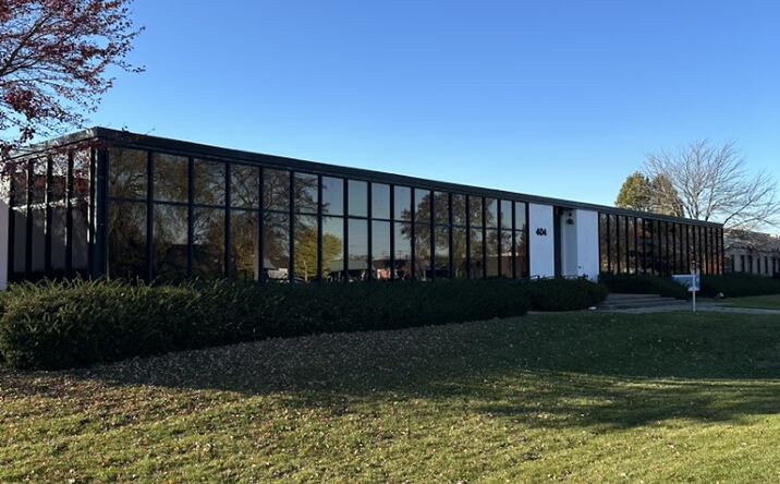 Pictures of Industrial property located at 404 Washington Blvd, Mundelein, IL 60060 for lease - image #1