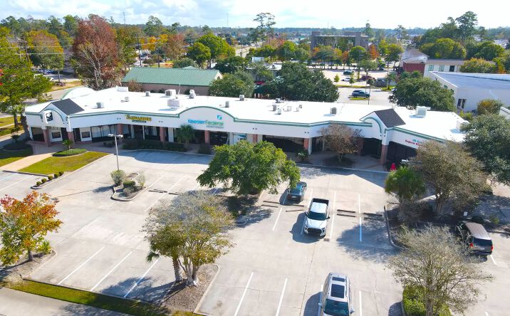 Pictures of Retail property located at 4250 LA-22, Mandeville, LA 70471 for lease - image #1