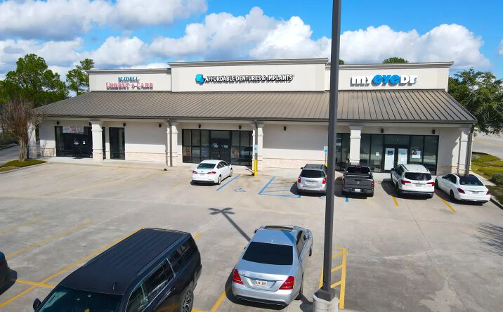 Pictures of Retail property located at 170 Northshore Blvd, Slidell, LA 70460 for lease - image #1