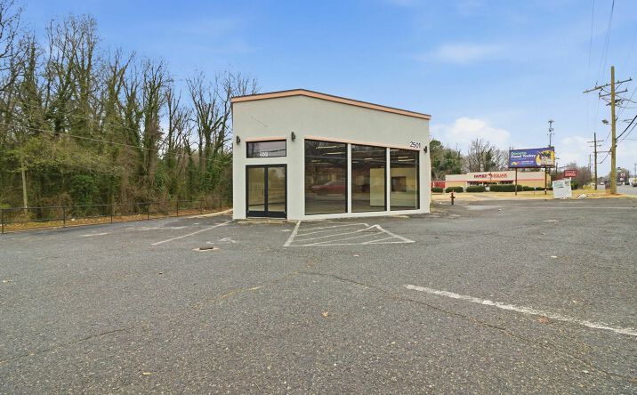 Pictures of Retail, Office, Industrial property located at 2501 West Blvd, Charlotte, NC 28208 for lease - image #1